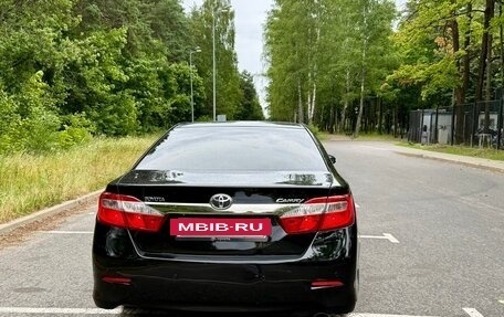 Toyota Camry, 2013 год, 1 700 000 рублей, 2 фотография