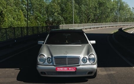 Mercedes-Benz E-Класс, 1996 год, 320 000 рублей, 4 фотография