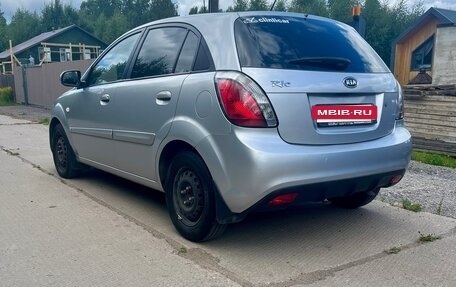 KIA Rio II, 2011 год, 670 000 рублей, 3 фотография
