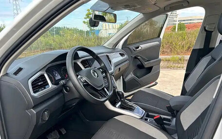 Volkswagen T-Roc I, 2022 год, 1 337 000 рублей, 7 фотография