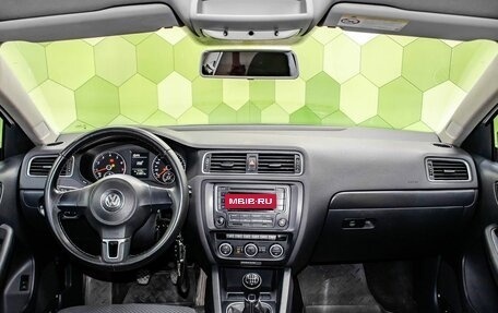 Volkswagen Jetta VI, 2014 год, 999 000 рублей, 14 фотография