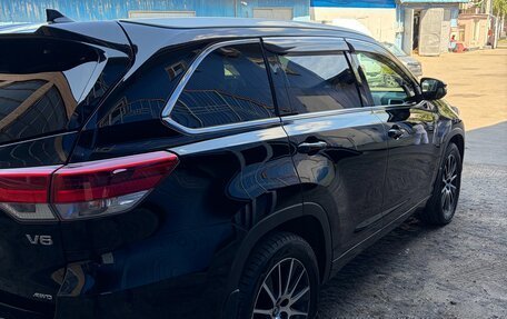Toyota Highlander III, 2017 год, 2 650 000 рублей, 3 фотография