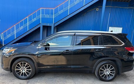 Toyota Highlander III, 2017 год, 2 650 000 рублей, 8 фотография