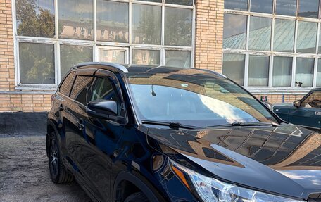 Toyota Highlander III, 2017 год, 2 650 000 рублей, 6 фотография