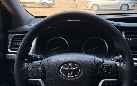 Toyota Highlander III, 2017 год, 2 650 000 рублей, 22 фотография