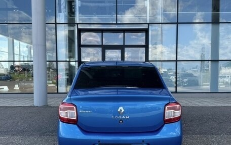 Renault Logan II, 2017 год, 800 000 рублей, 4 фотография