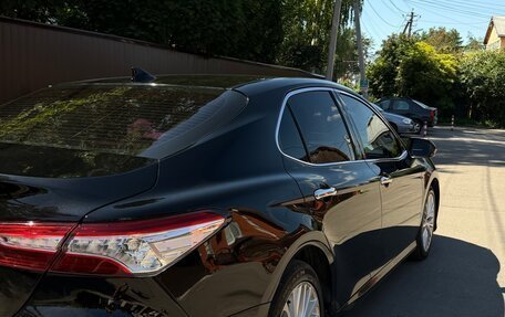 Toyota Camry, 2019 год, 2 700 000 рублей, 4 фотография
