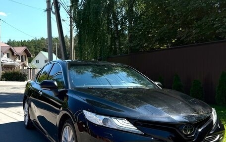 Toyota Camry, 2019 год, 2 700 000 рублей, 5 фотография