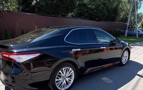 Toyota Camry, 2019 год, 2 700 000 рублей, 6 фотография