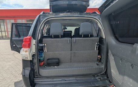 Toyota Land Cruiser Prado 150 рестайлинг 2, 2010 год, 2 250 000 рублей, 13 фотография