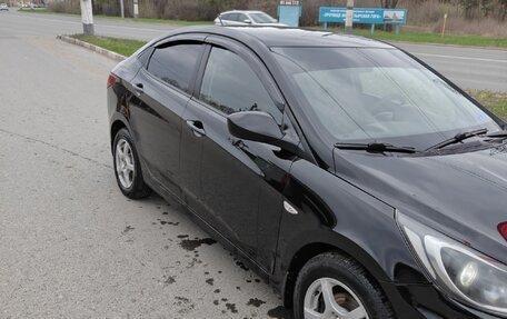 Hyundai Solaris II рестайлинг, 2011 год, 600 000 рублей, 3 фотография