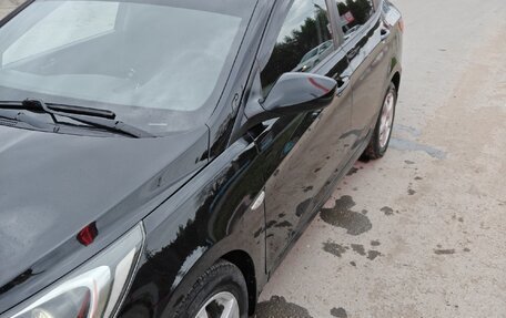Hyundai Solaris II рестайлинг, 2011 год, 600 000 рублей, 6 фотография