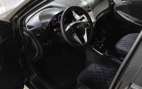 Hyundai Solaris II рестайлинг, 2011 год, 600 000 рублей, 9 фотография
