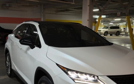 Lexus RX IV рестайлинг, 2017 год, 4 600 000 рублей, 3 фотография