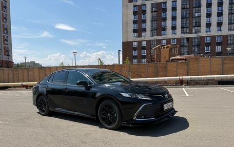 Toyota Camry, 2023 год, 3 250 000 рублей, 2 фотография