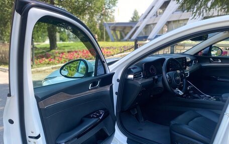 KIA K5, 2020 год, 2 750 000 рублей, 19 фотография