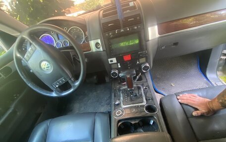 Volkswagen Touareg III, 2003 год, 500 000 рублей, 5 фотография