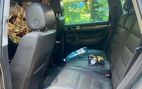 Volkswagen Touareg III, 2003 год, 500 000 рублей, 10 фотография