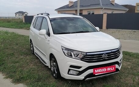 SsangYong Korando Turismo, 2018 год, 2 200 000 рублей, 5 фотография