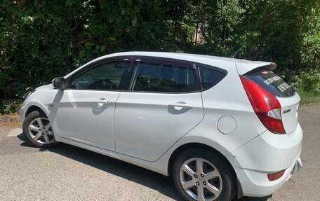 Hyundai Solaris II рестайлинг, 2012 год, 700 000 рублей, 2 фотография