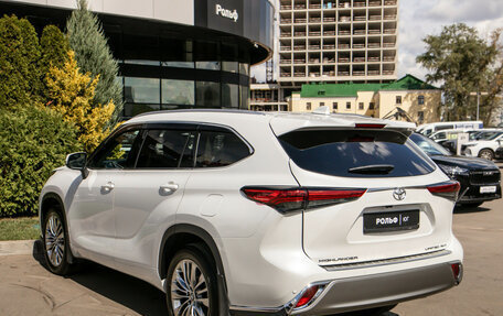Toyota Highlander, 2025 год, 4 678 000 рублей, 6 фотография