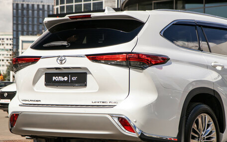 Toyota Highlander, 2025 год, 4 678 000 рублей, 21 фотография