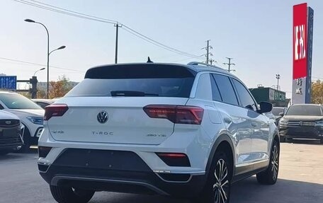 Volkswagen T-Roc I, 2022 год, 1 600 777 рублей, 8 фотография