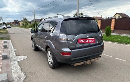Mitsubishi Outlander III рестайлинг 3, 2008 год, 700 000 рублей, 8 фотография