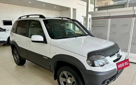 Chevrolet Niva I рестайлинг, 2017 год, 859 900 рублей, 1 фотография
