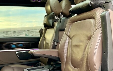 Mercedes-Benz V-Класс, 2019 год, 4 850 000 рублей, 13 фотография