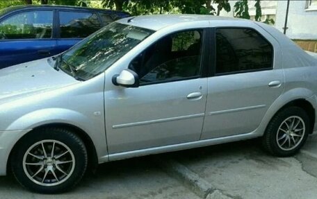 Renault Logan I, 2012 год, 700 000 рублей, 4 фотография