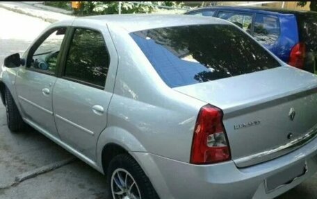 Renault Logan I, 2012 год, 700 000 рублей, 3 фотография