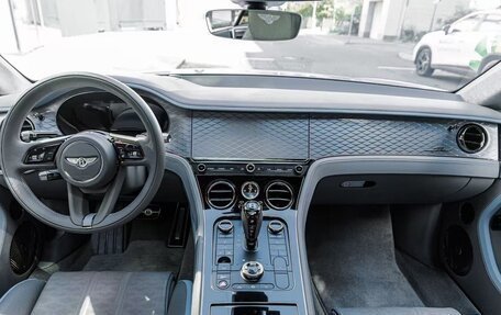 Bentley Continental GT, 2025 год, 38 000 000 рублей, 14 фотография