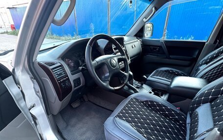 Mitsubishi Pajero III рестайлинг, 2002 год, 690 000 рублей, 22 фотография