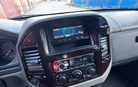 Mitsubishi Pajero III рестайлинг, 2002 год, 690 000 рублей, 26 фотография