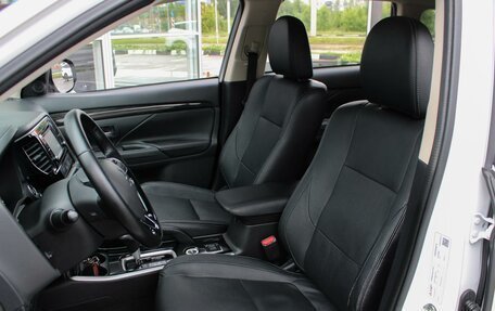 Mitsubishi Outlander III рестайлинг 3, 2017 год, 1 760 000 рублей, 6 фотография