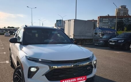 Chevrolet TrailBlazer, 2024 год, 1 980 000 рублей, 3 фотография