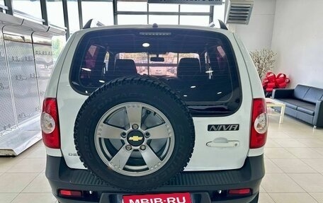 Chevrolet Niva I рестайлинг, 2017 год, 859 900 рублей, 6 фотография