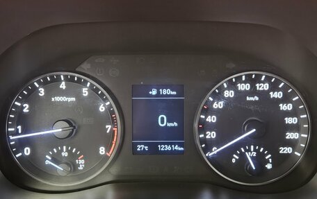 Hyundai Solaris II рестайлинг, 2017 год, 1 199 000 рублей, 10 фотография