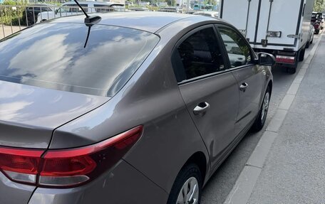 KIA Rio IV, 2018 год, 1 400 000 рублей, 5 фотография