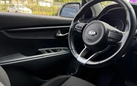 KIA Rio IV, 2018 год, 1 400 000 рублей, 9 фотография