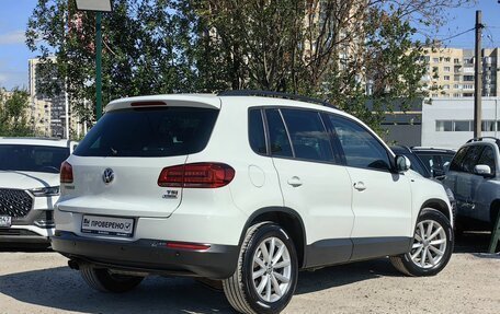 Volkswagen Tiguan I, 2016 год, 909 000 рублей, 6 фотография