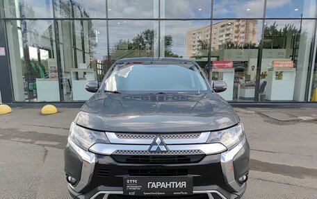 Mitsubishi Outlander III рестайлинг 3, 2019 год, 2 195 000 рублей, 2 фотография