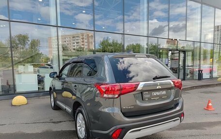 Mitsubishi Outlander III рестайлинг 3, 2019 год, 2 195 000 рублей, 8 фотография