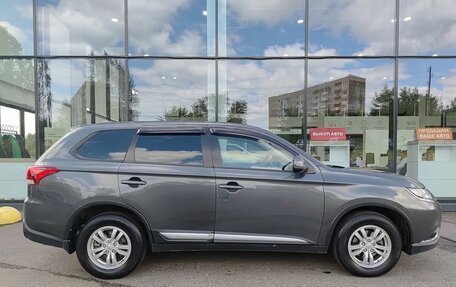 Mitsubishi Outlander III рестайлинг 3, 2019 год, 2 195 000 рублей, 5 фотография