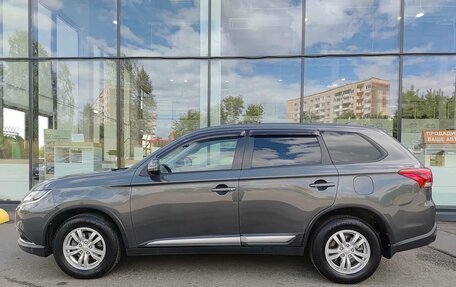 Mitsubishi Outlander III рестайлинг 3, 2019 год, 2 195 000 рублей, 10 фотография