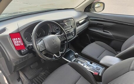 Mitsubishi Outlander III рестайлинг 3, 2019 год, 2 195 000 рублей, 20 фотография