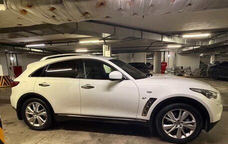 Infiniti QX70, 2016 год, 3 050 000 рублей, 3 фотография