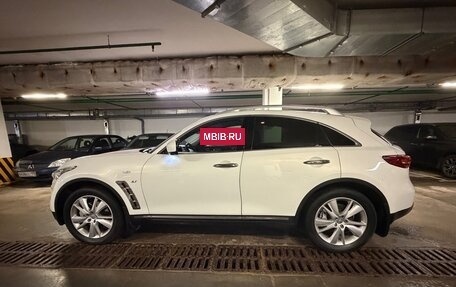 Infiniti QX70, 2016 год, 3 050 000 рублей, 4 фотография
