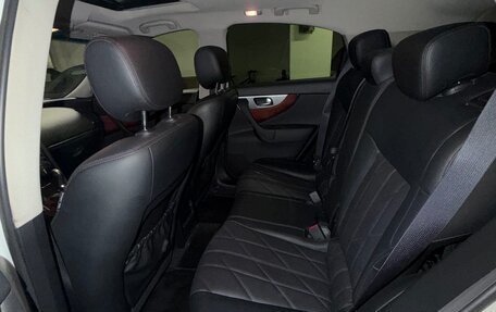 Infiniti QX70, 2016 год, 3 050 000 рублей, 8 фотография
